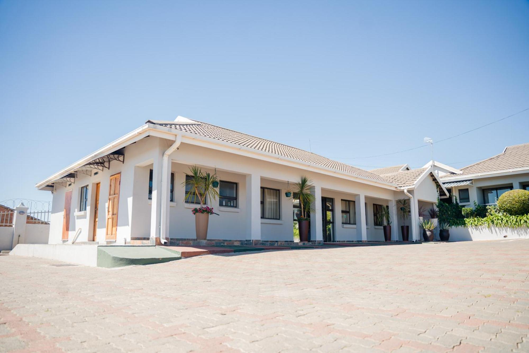 Tribute Guest House Matala มาเซรู ภายนอก รูปภาพ
