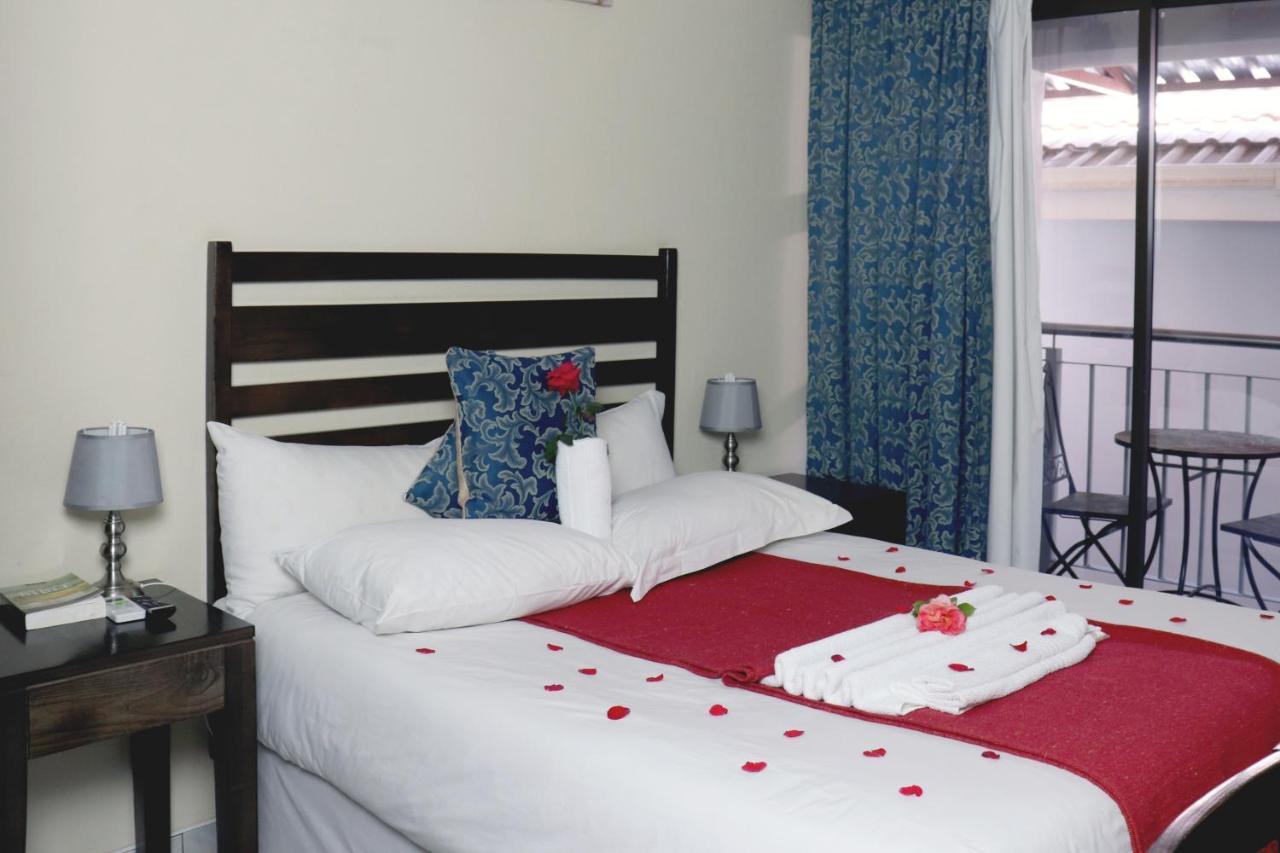 Tribute Guest House Matala มาเซรู ภายนอก รูปภาพ