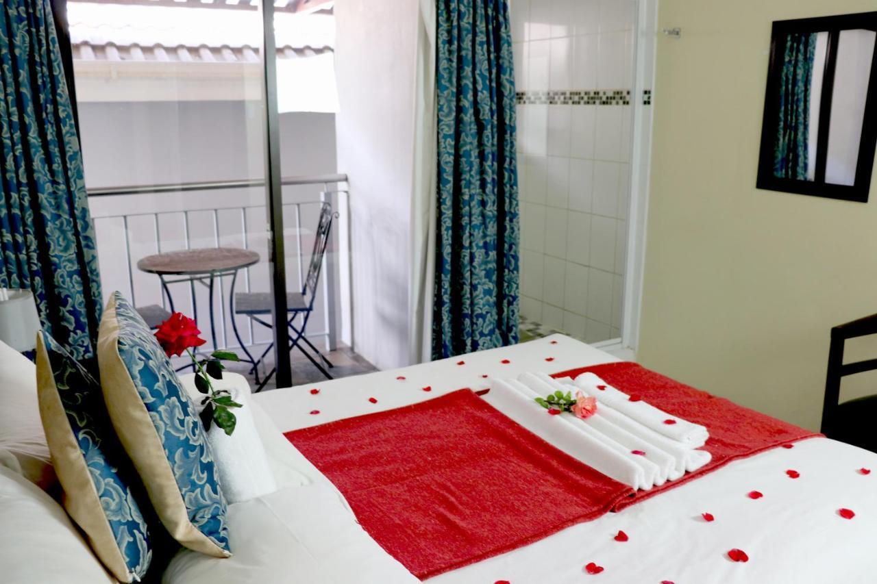 Tribute Guest House Matala มาเซรู ภายนอก รูปภาพ